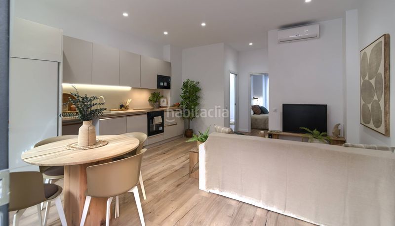 Foto 7406704c-2463-4ae7-b72e-e72ce8ce6815. Pis a Russafa Valencia