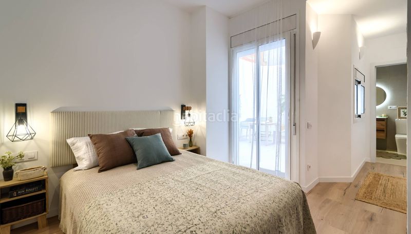 Foto 83453f31-d92d-452e-9d93-c1761feb980a. Pis a Russafa Valencia