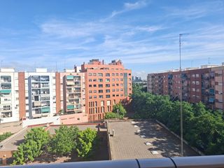 Pis  Plaza beatriz civera. Vivienda de vpo con garaje y trastero