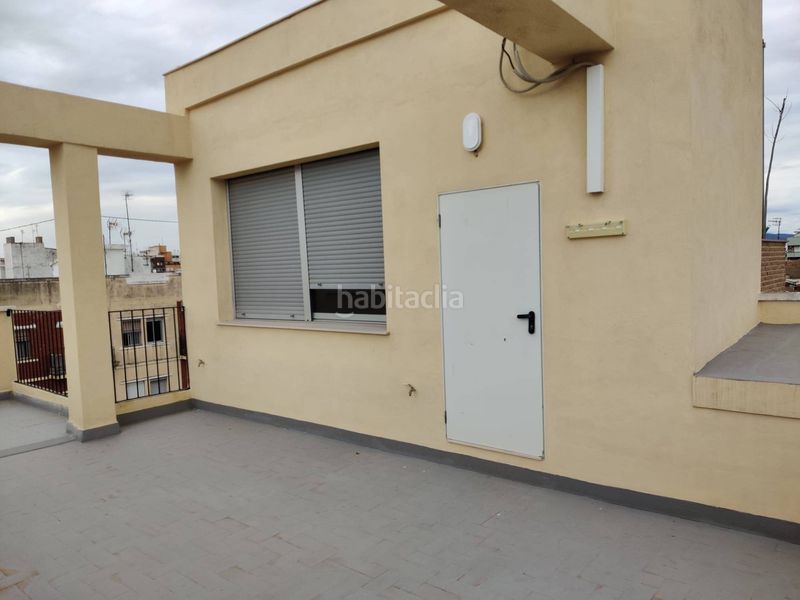 Foto f00ddda6-1342-49fa-abf0-5c57bb77e42e. Edificio in Centro puerto Sagunt