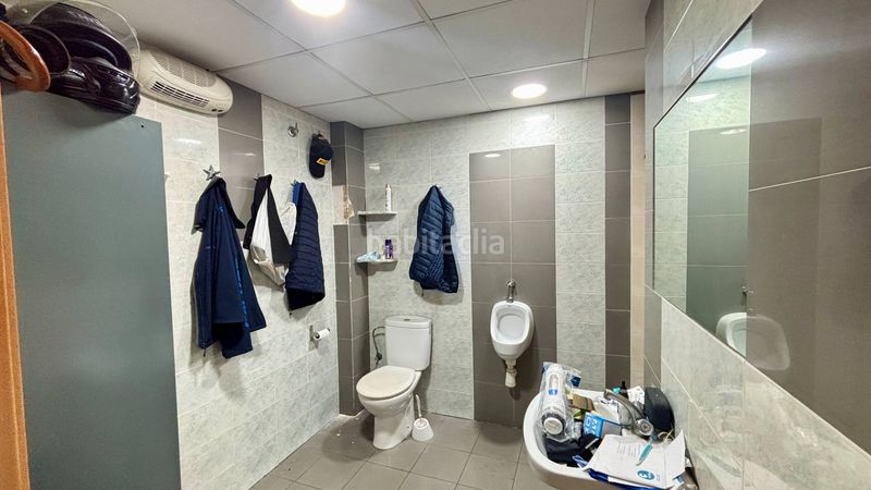 Foto f6c6823b-8902-44b9-beee-7f1bd3951355. Local comercial a Russafa Valencia