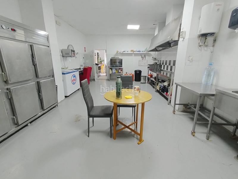 Foto 7f326a4d-f871-432d-bbfd-27898e3a9b72. Pas-de-porte local commercial dans Vara de Quart Valencia