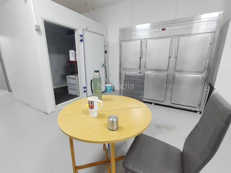 Foto aecccfa3-682b-431c-b440-57abee529e59. Pas-de-porte local commercial dans Vara de Quart Valencia