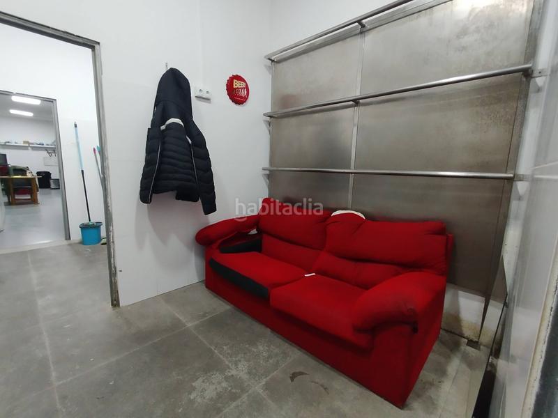 Foto f06d9f4f-7811-47cf-8f5c-4093f24e3095. Traspàs local comercial a Vara de Quart Valencia