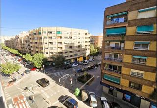 Pis  Calle torres. Bonito piso junto paseo pechina nou moles