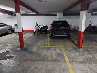 Lloguer Aparcament cotxe  Avenida blasco ibañez. Alquiler barato plaza garaje para motos frente hospital clinico,