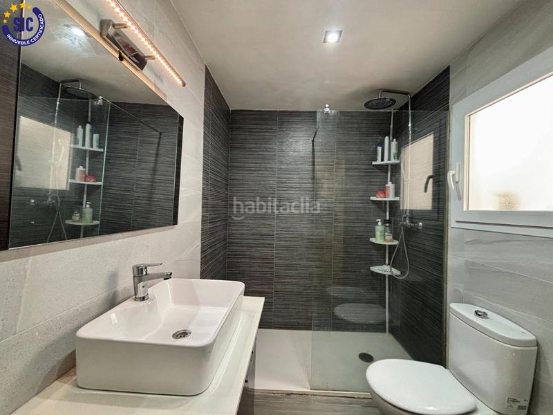 Foto 03f9f4b2-2f08-4e62-87bc-afb375b79e56. Piso amplio piso de 100 m con 4 habitaciones listo para personalizar en Valencia