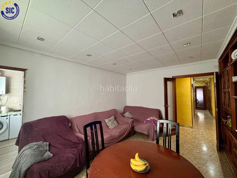 Foto 7b32a1be-59a4-4c74-867c-226dba2fa0d9. Piso amplio piso de 100 m con 4 habitaciones listo para personalizar en Valencia
