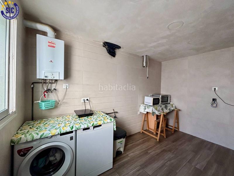 Foto b9a309eb-1459-4557-9d1d-ad884154f83c. Piso amplio piso de 100 m con 4 habitaciones listo para personalizar en Valencia