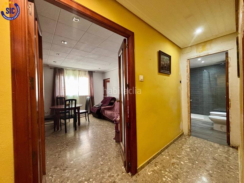 Foto e50f584a-4648-4c10-bcea-4d6fbf887f89. Piso amplio piso de 100 m con 4 habitaciones listo para personalizar en Valencia
