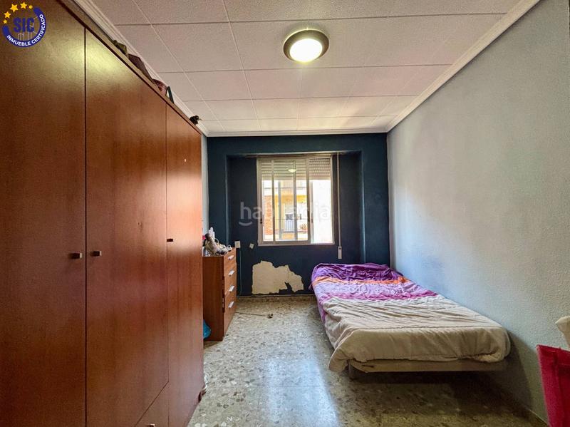 Foto f5c232b7-7b6d-4541-9b62-0af9a017855a. Piso amplio piso de 100 m con 4 habitaciones listo para personalizar en Valencia