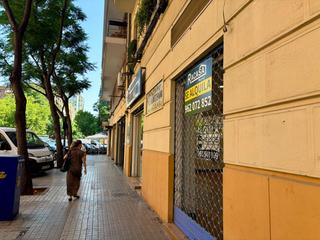 Location Local commercial  Calle albacete. Alquiler de  amplio  local en calle dalbacete.