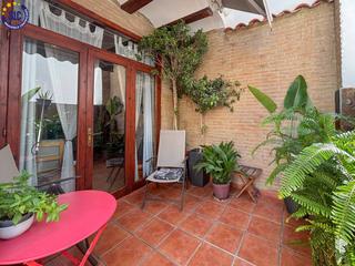 Appartamento in La Petxina. Encantadora vivienda reformada con terraza en el botànic