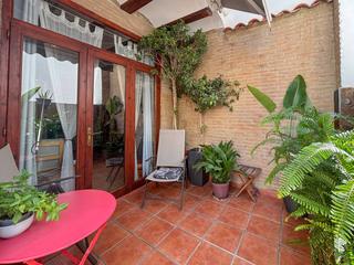 Appartement à La Petxina. Encantadora vivienda reformada con terraza en el botànic
