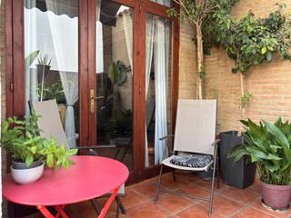 Pis a La Petxina. Encantadora vivienda reformada con terraza en el botànic