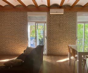 Appartement à Arrancapins. Piso con encanto rústico junto a plaza de españa  con patio priv