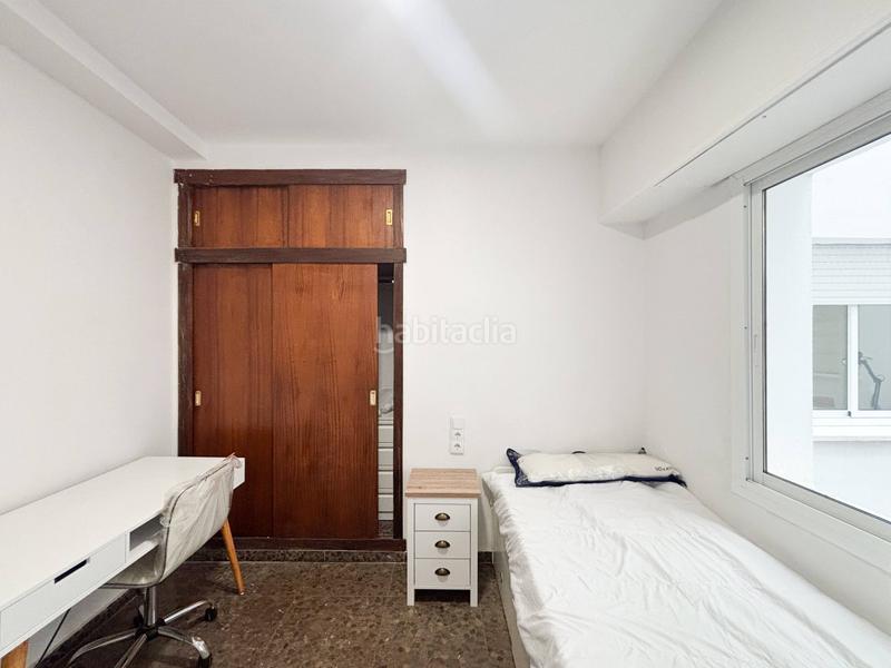Foto 45a8096e-7d48-470f-ac7c-0519afc1b0e6. Alquiler piso vivienda amueblada a un paso de plaza españa en Valencia
