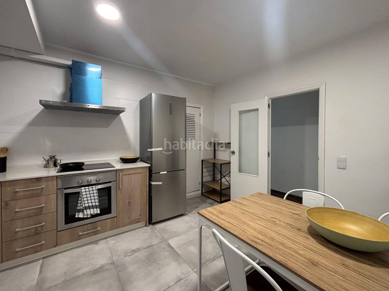 Foto 8042d4fb-79ea-4271-9382-5924bde82914. Alquiler piso vivienda amueblada a un paso de plaza españa en Valencia