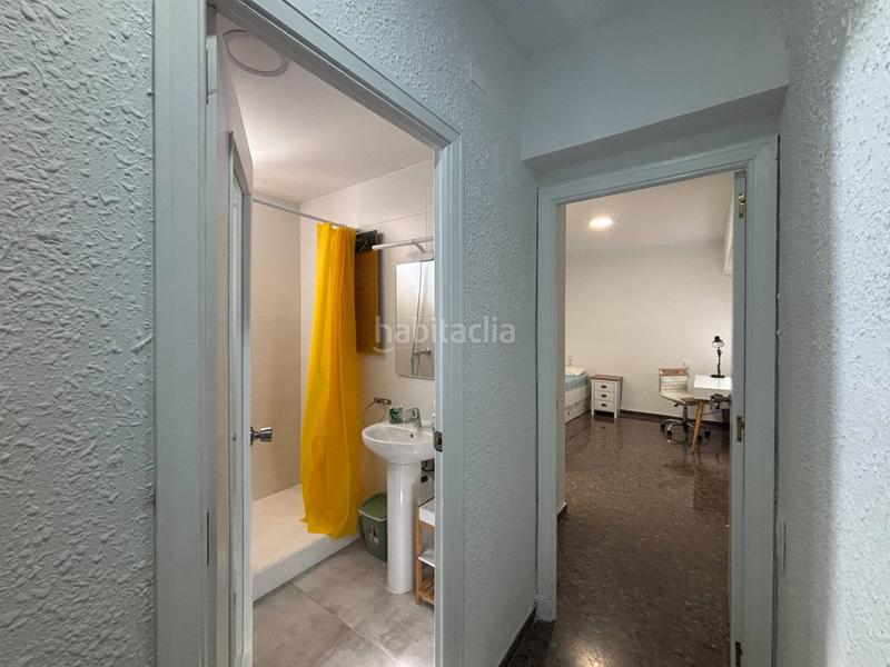 Foto d7592aa8-2d59-4d67-9371-0d3389ab3079. Alquiler piso vivienda amueblada a un paso de plaza españa en Valencia