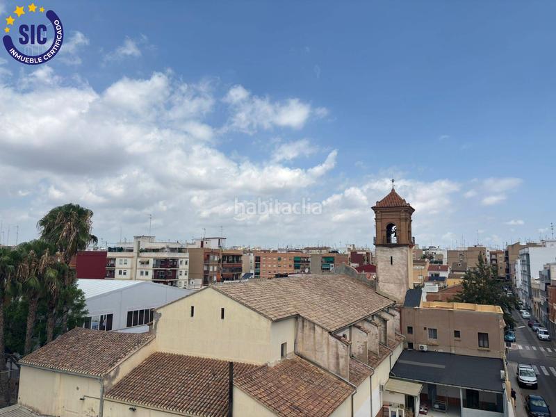 Foto c06c0f85-47d1-4937-bdd6-16b623fdfabe. Piso  luminoso en zona universitaria ideal para vivir o invertir en Burjassot
