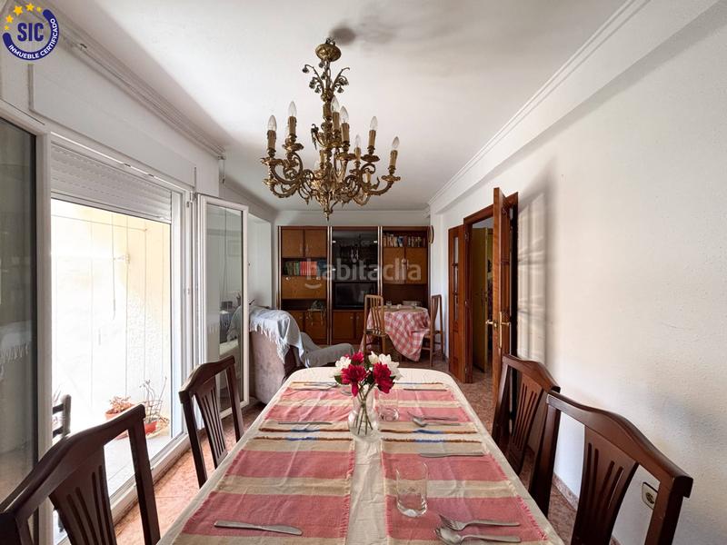 Foto e17df869-ee13-43a4-bd96-8870d9366563. Piso  luminoso en zona universitaria ideal para vivir o invertir en Burjassot
