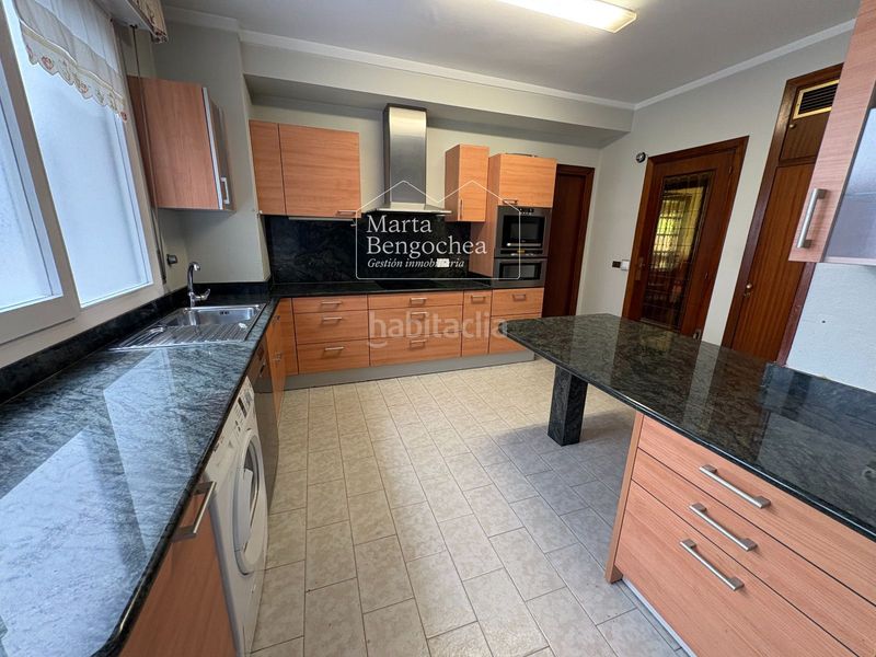 Foto 4a612335-2421-415f-ae64-2adfedaf1d36. Pis amb calefacció aparcament a Lovaina Vitoria - Gasteiz