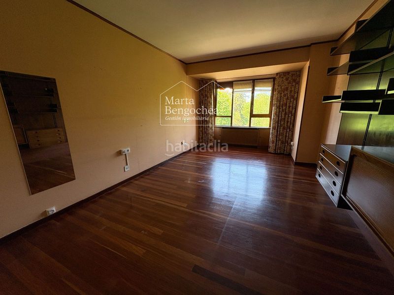 Foto f8e72fb7-c5c9-468d-a55a-9e01def13b00. Pis amb calefacció aparcament a Lovaina Vitoria - Gasteiz