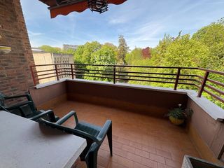 Etagenwohnung  Paseo de la florida. Vistas al parque de la florida  2 garajes y trastero  ideal para