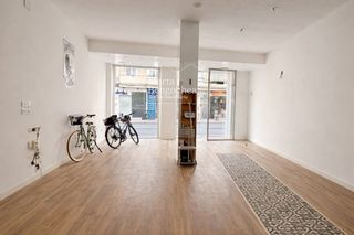 Geschäftsraum  Francia. Se vende local comercial en calle francia, con escaparate y gran