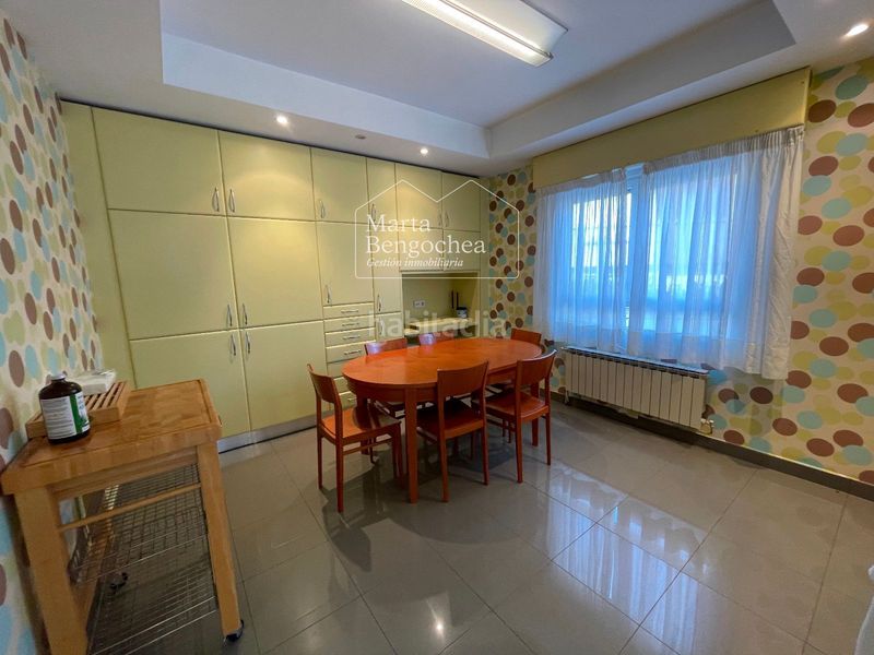 Foto 07d52393-2a3b-401a-b819-c16bbbfe573a. Casa adossada amb calefacció aparcament a Mendizorrotza - Armentia Vitoria - Gasteiz