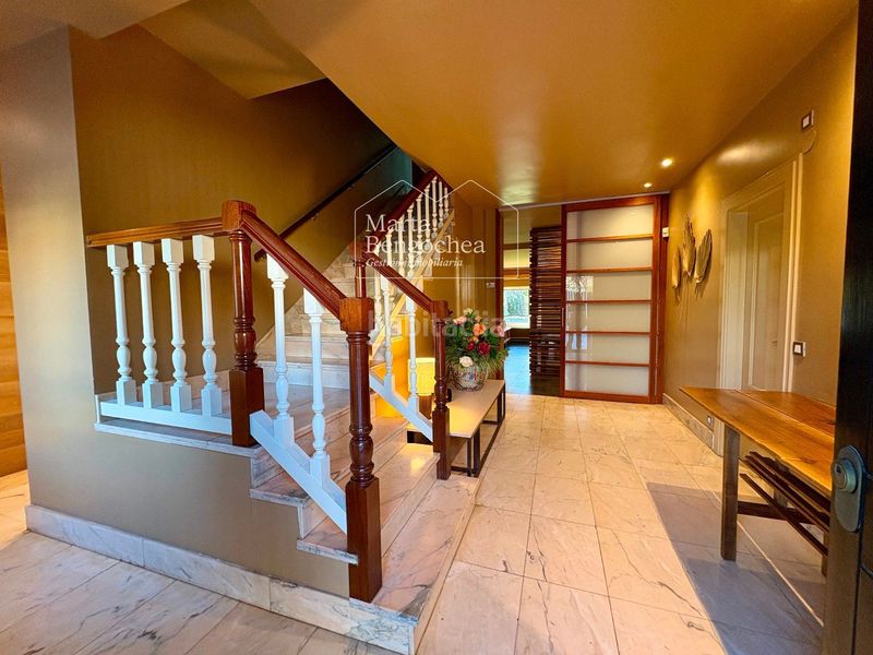 Foto 10cbb3d6-a280-4b6c-ad0a-4571166d7524. Casa adossada amb calefacció aparcament a Mendizorrotza - Armentia Vitoria - Gasteiz