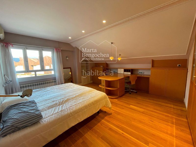 Foto 7f4c85fc-2ebf-4e89-ba5c-a44cea125c95. Casa adossada amb calefacció aparcament a Mendizorrotza - Armentia Vitoria - Gasteiz