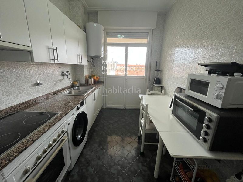 Foto b8a343d2-f21b-490c-a24f-1f5ec44f9c05. Pis amb calefacció a El Pilar Vitoria - Gasteiz