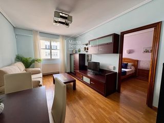 Pis  Calle san antonio. Se vende piso en calle san antonio de 98m2 y dos habitaciones .