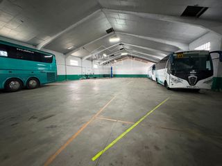 Nau industrial  Calle sagarmin. Nave industrial alquilada con parcela en agurain