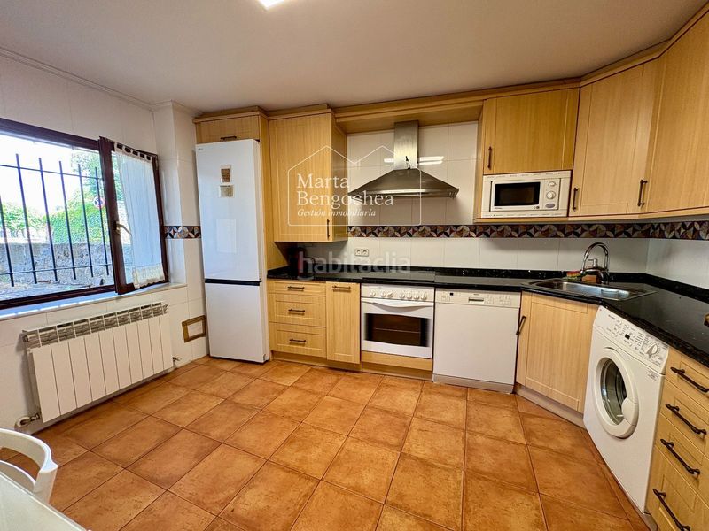Foto 27ca9b1a-5d80-47ff-9dbb-be3912f4a0fe. Casa amb calefacció a Abetxuko Vitoria - Gasteiz