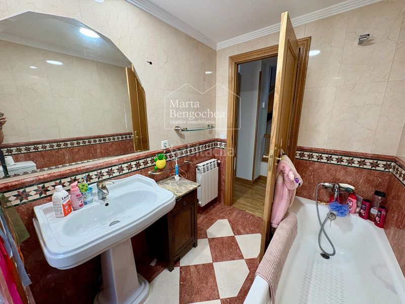 Foto 4796adb0-83df-4d4d-9ab3-59f8c0782dd3. Casa amb calefacció a Abetxuko Vitoria - Gasteiz