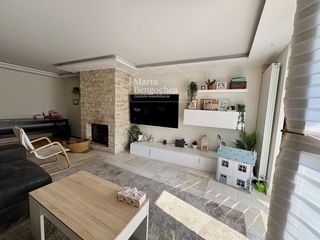 Casa  Gamarra nagusia entitatea. Se vende casa de 250m2 reformada con jardín en gamarra mayor