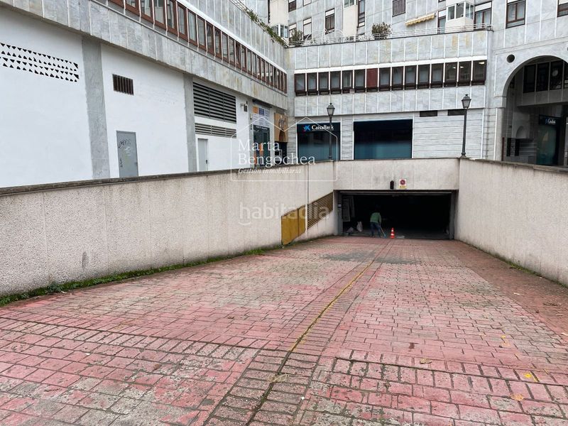 Foto e11f5b0d-4e25-4f2a-aa17-4461a8e74435. Aparcament cotxe a Lovaina Vitoria - Gasteiz