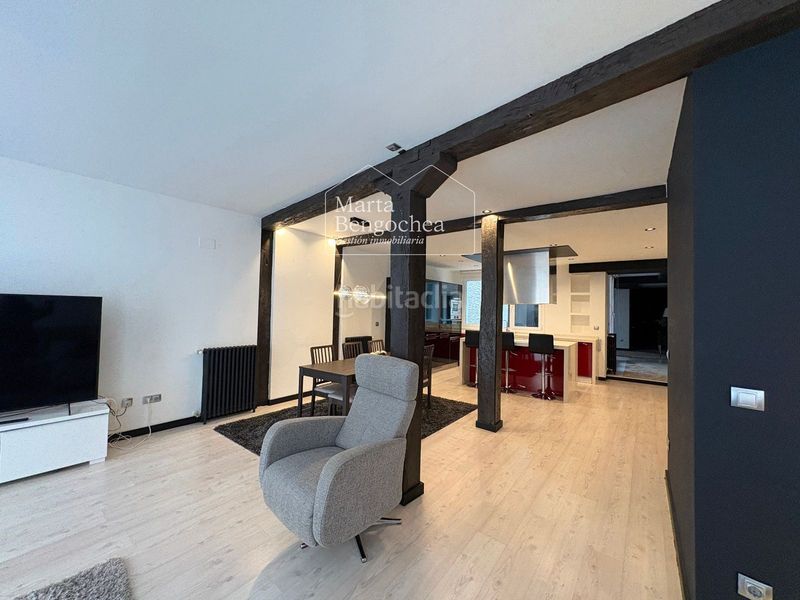 Foto 89d0159f-41ec-4cca-8c07-4bd2bda0c8aa. Pis amb calefacció a Ensanche Vitoria - Gasteiz