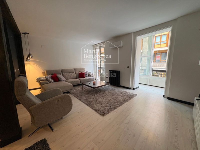 Foto 8f8b6322-11ca-4638-b334-93808a7d20c5. Pis amb calefacció a Ensanche Vitoria - Gasteiz