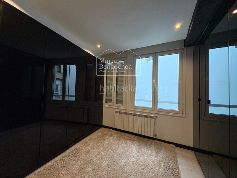 Foto b4645e9d-0b85-4f61-9297-2d00a64bacc2. Pis amb calefacció a Ensanche Vitoria - Gasteiz