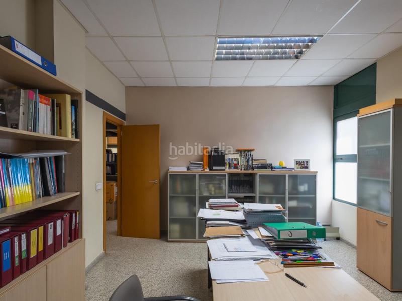 Foto 1a180958-d5a3-4cfe-a8fb-42964cc87d3d. Office space with heating in L´Eixereta Burjassot