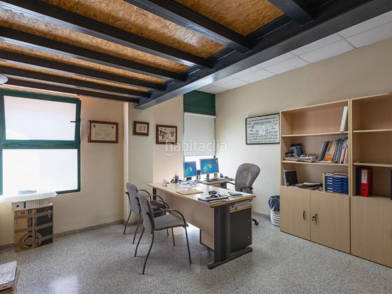 Foto 24991fc7-bfa7-458c-8be7-5a09c818ea9f. Office space with heating in L´Eixereta Burjassot