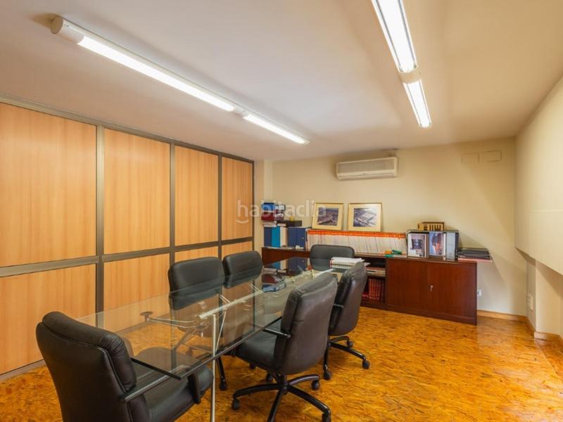 Foto 5d07ef1c-1789-42bd-8ddc-864b05db1b38. Office space with heating in L´Eixereta Burjassot