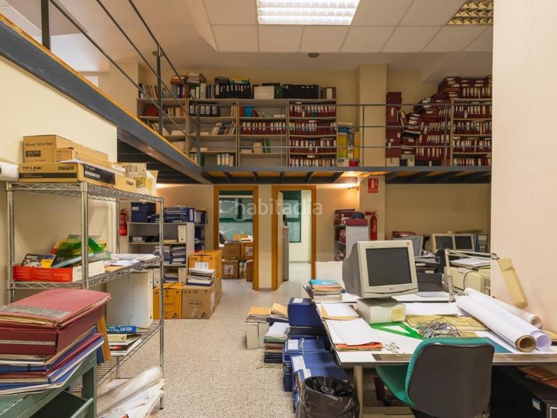 Foto b2f5d568-bbc9-40e1-a648-ce3030f39130. Office space with heating in L´Eixereta Burjassot
