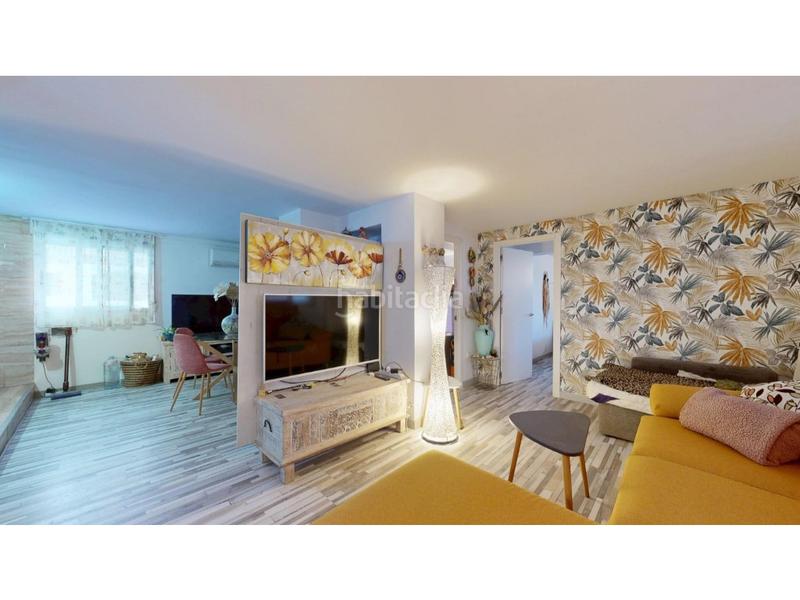 Foto 4c2a325c-3943-4a0f-8933-74b8dd0d64f1. Local comercial local, negocio y vivienda nova en Oliva