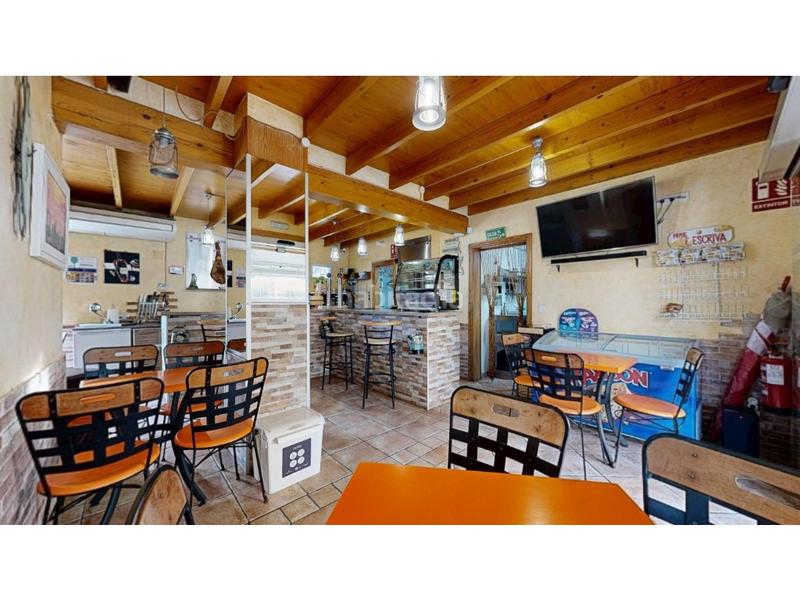 Foto b08d6a61-d92f-454c-a568-7a51f8a67442. Local comercial local, negocio y vivienda nova en Oliva