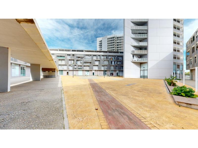 Foto 62f7af65-b513-40be-ad16-20371c8f3618. Flat with parking in Parc Central Torrent