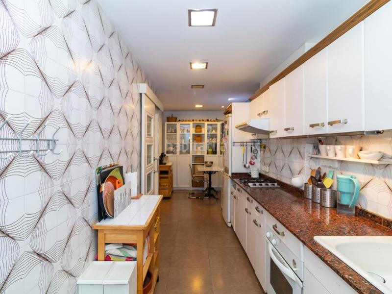 Foto f6e19edb-be1e-41ca-8876-0cd566916e90. Pis amb aparcament a Ciutat Jardí Valencia